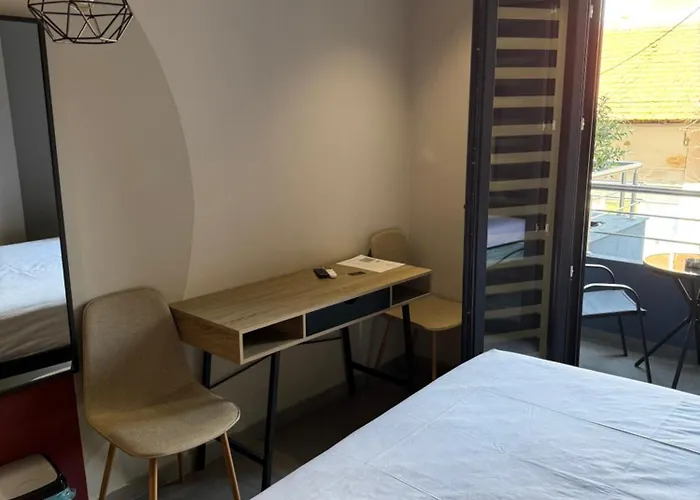 Mp Luxury 1 * Larissa